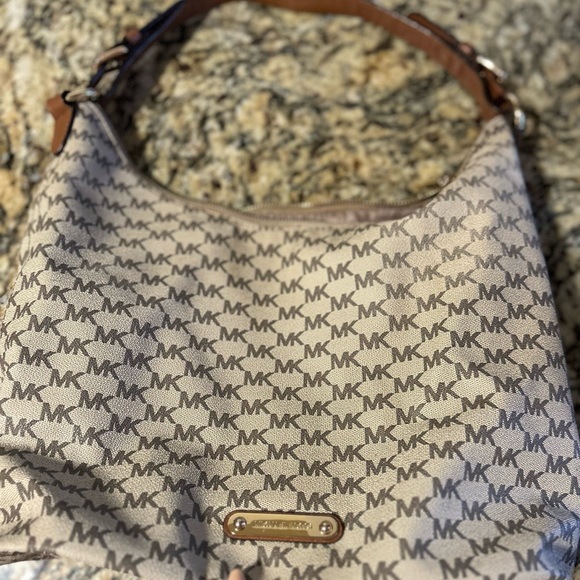 Michael Kors Handbags - Michael Kors Shoulder Bag